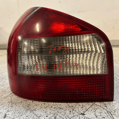 8l0945095b rücklicht links - 8l0945095b,